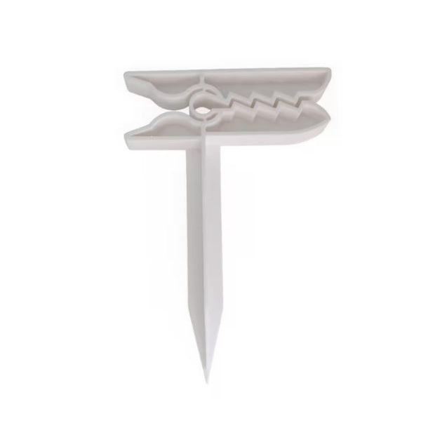 Beach Towel Wind Clips – Integrated Sand Anchor Design