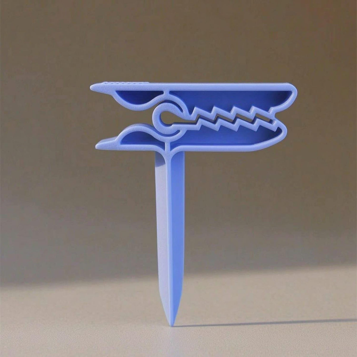 Beach Towel Wind Clips – Integrated Sand Anchor Design
